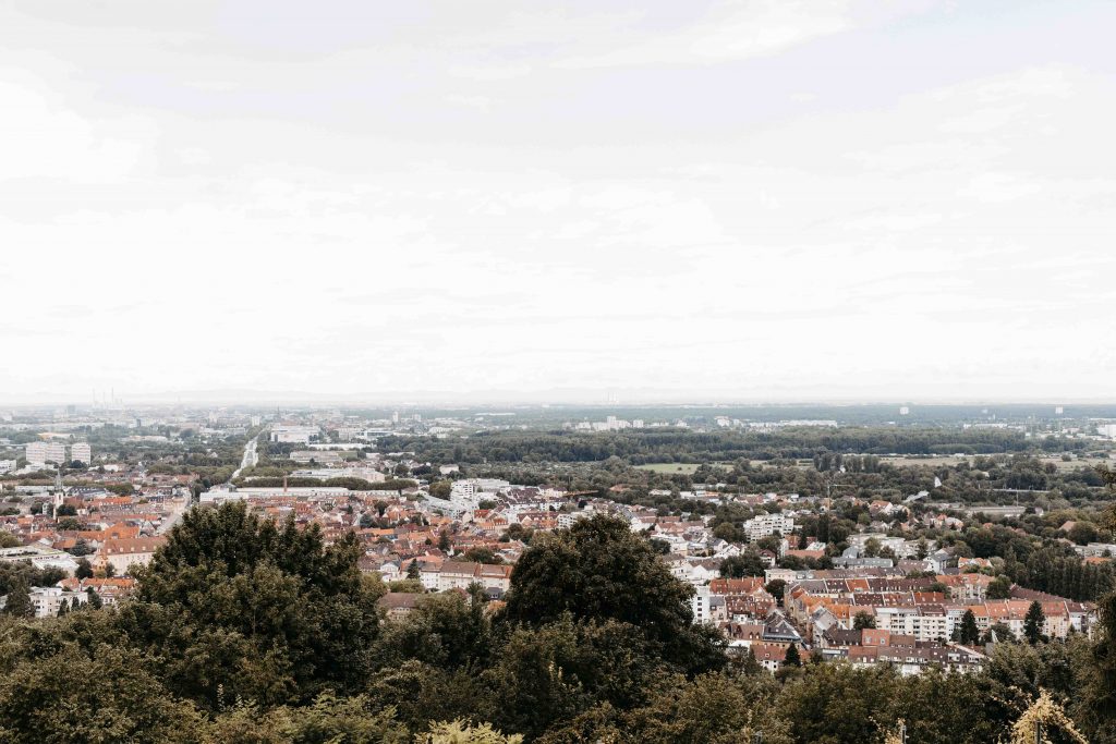 Weitblick über die Stadt Karlsruhe